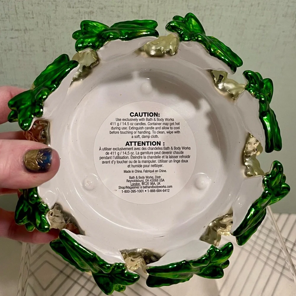 BATH &BODY WORKS Gold and Green Ceramic Pineapple 3-Wick Candle Holder